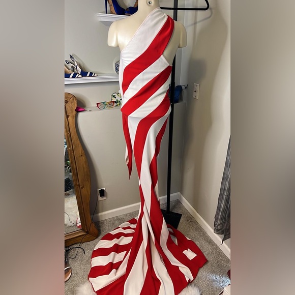 Professional White and Red Long Dress - V Neck - Picture 10 of 10